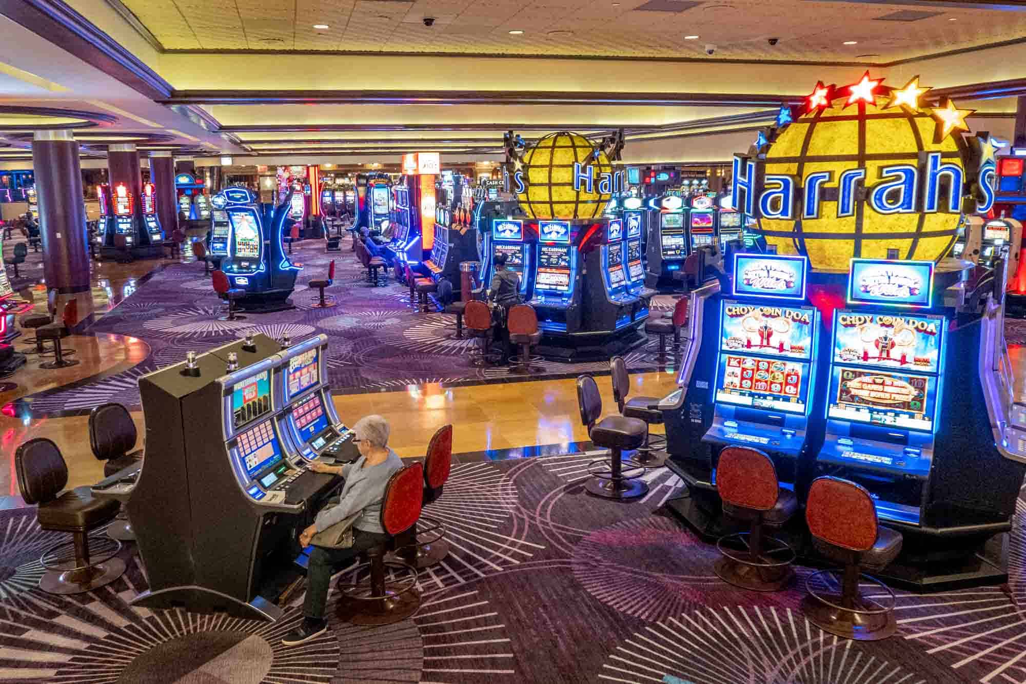 Slot Makinelerinde Kayıp Ateşi: Tutku ve Şansın Buluştuğu Yer